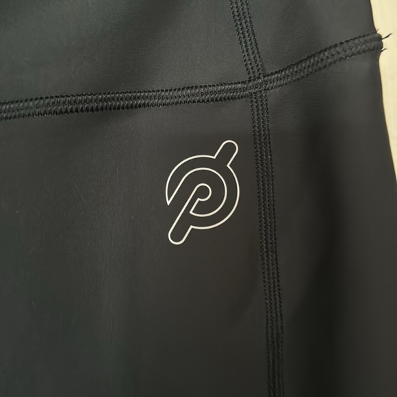 Woman’s Peloton Small Capri Leggings - Picture 3 of 12